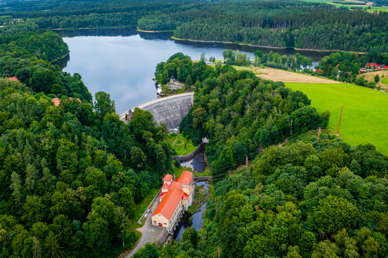 Widok na jezioro Leśniańskie z lotu ptaka