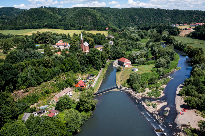Okolica elektrowni wodnej z lotu ptaka