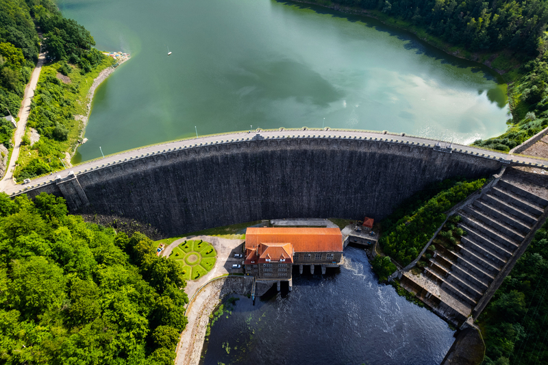 Zapora i elektrownia