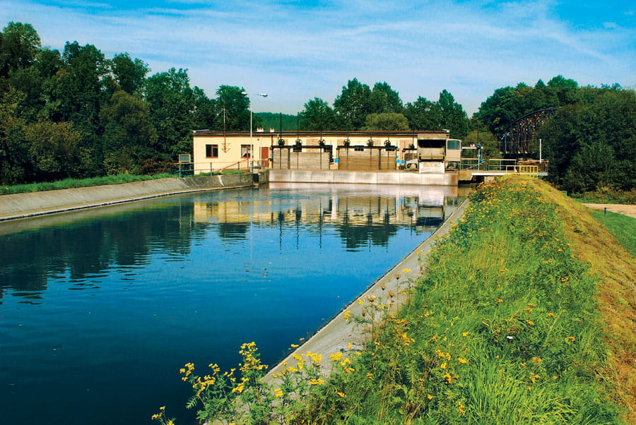 Elektrownia od strony górnej wody