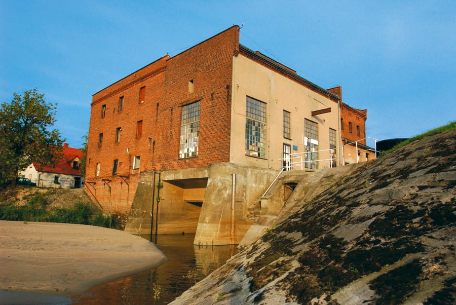 Budynek elektrowni wodnej i prawy przyczółek jazu