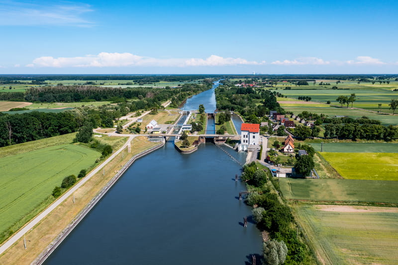 Widok Odry i elektrowni wodnej