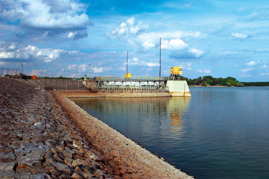 Przelew powierzchniowy południowy