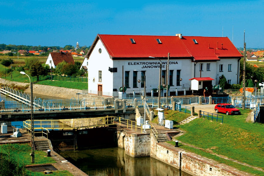  Budynek elektrowni wodnej od strony górnej wody